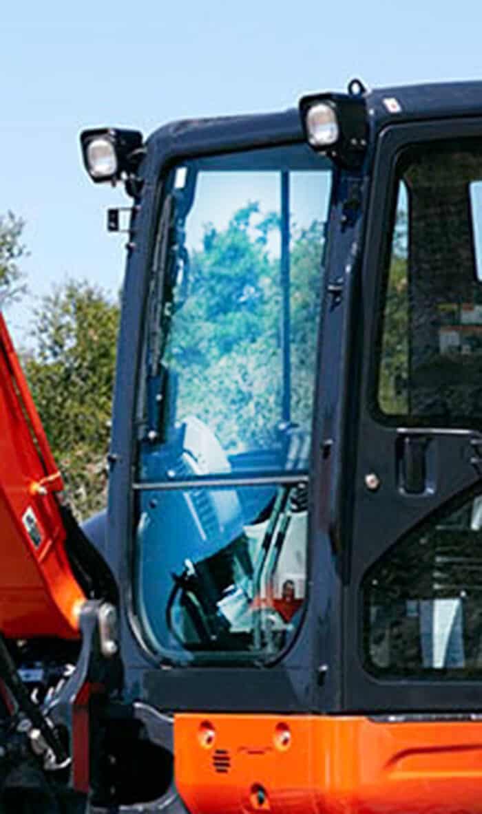 Kubota Excavator Windshield: KX040
