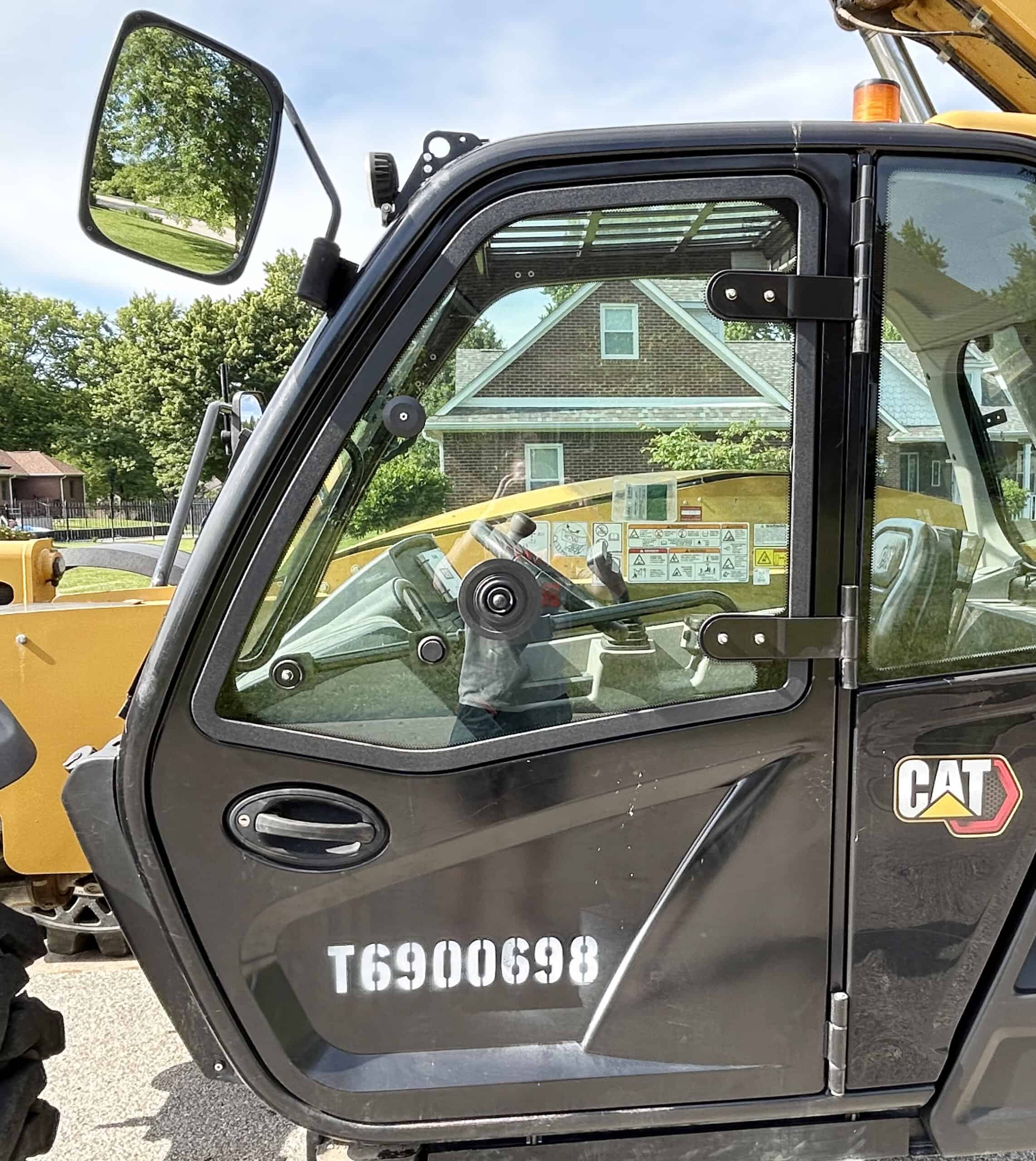 CAT Window: Telehandler Door